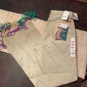 Wrangler Riata Men’s 32-34 khaki boot cut pants